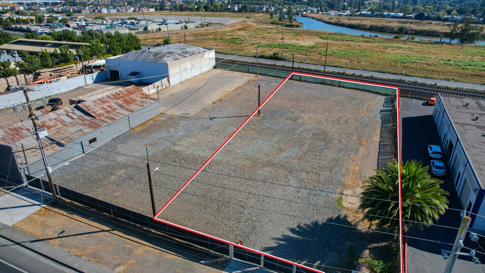 Primary Photo Of 850 Lakeville St, Petaluma Land For Lease