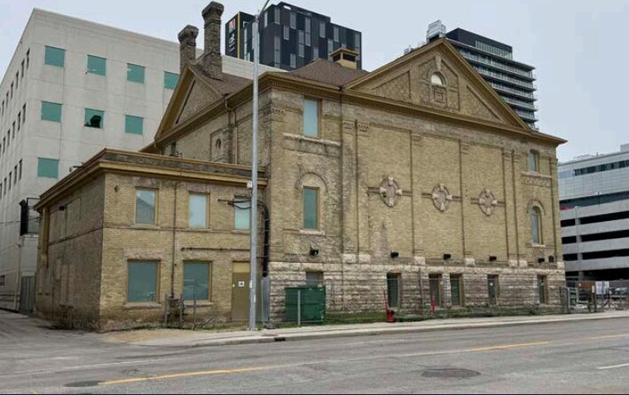 Primary Photo Of 335 Donald St, Winnipeg Office For Lease