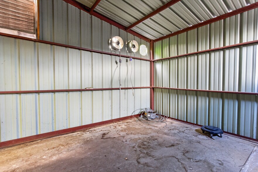 More Photos Of 2795 SW Wilshire Blvd, Burleson Flex For Lease