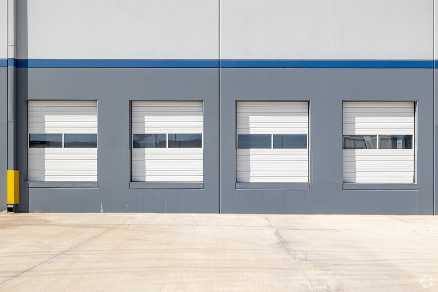 More Photos Of 20600 E 35th Dr, Aurora Industrial For Lease