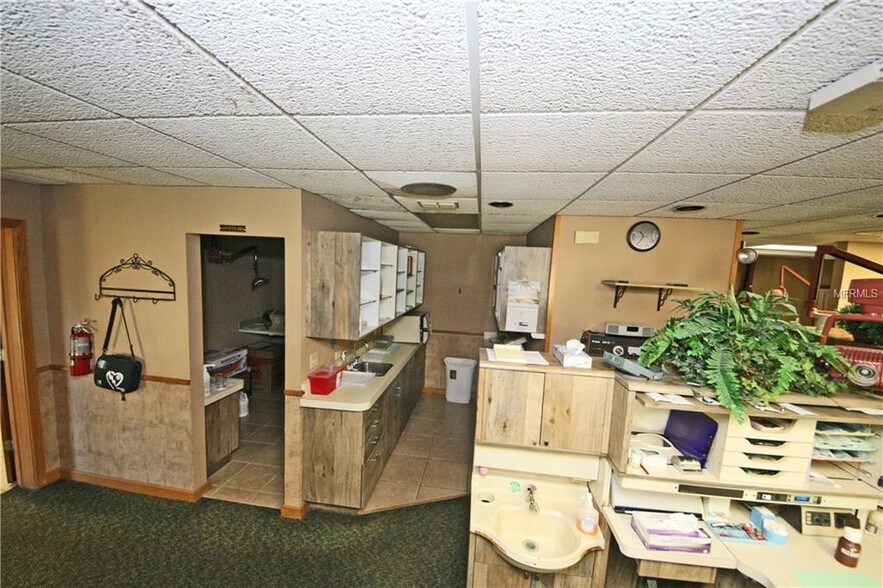 More Photos Of 6430 Madison St, New Port Richey Medical For Sale