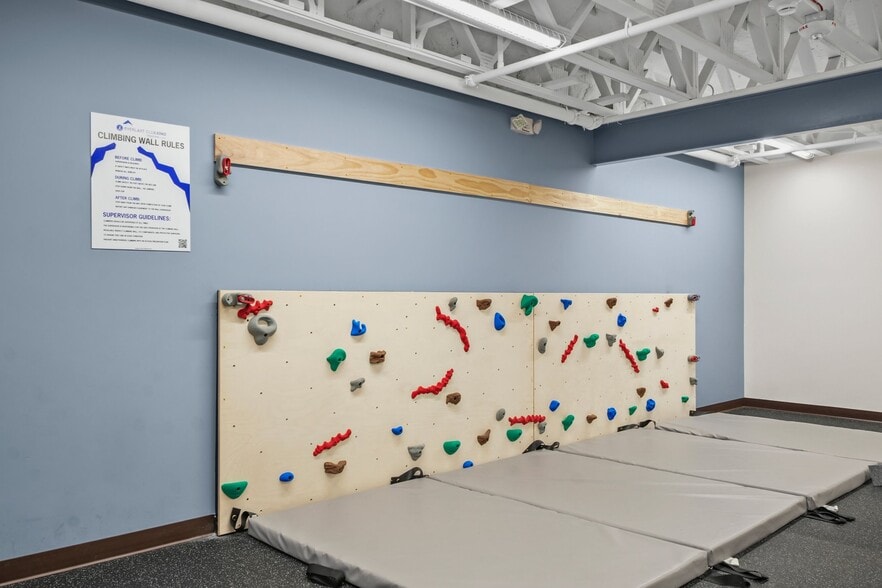 More Photos Of 7610 Mineral Point Rd, Madison Daycare Center For Lease