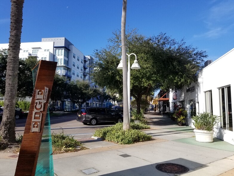 More Photos Of 905-909 Central Ave, Saint Petersburg Storefront For Lease