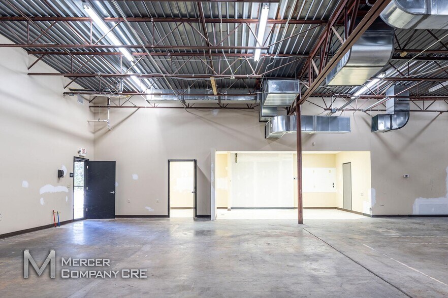 More Photos Of 3613-3621 S Moulton Dr, Oklahoma City Service For Lease