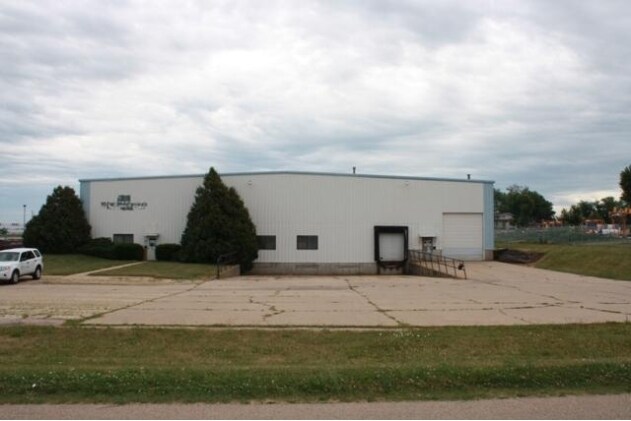 Primary Photo Of 827 W Progress Dr, Dixon Manufacturing For Sale