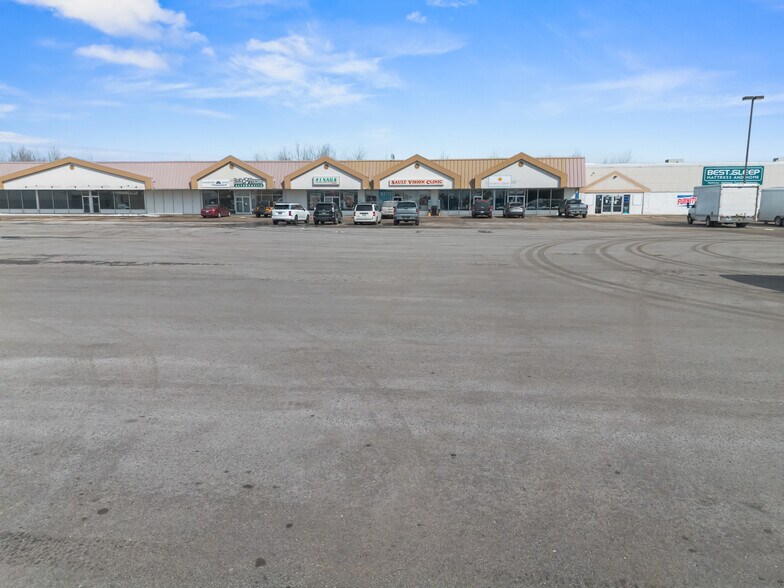 More Photos Of 3356-3366 I 75 Business Spur, Sault Sainte Marie Storefront Retail Office For Sale