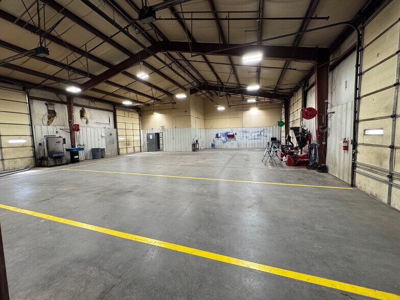 More Photos Of 9403 E 40 Hwy, Independence Warehouse For Sale