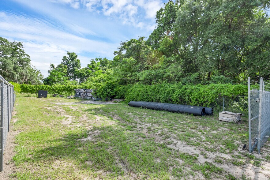 More Photos Of 334 E Myers Blvd, Mascotte Office For Sale