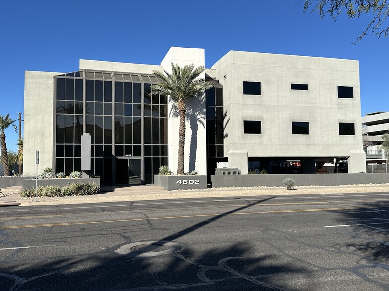 Primary Photo Of 4602 N 16th St, Phoenix Medical For Lease