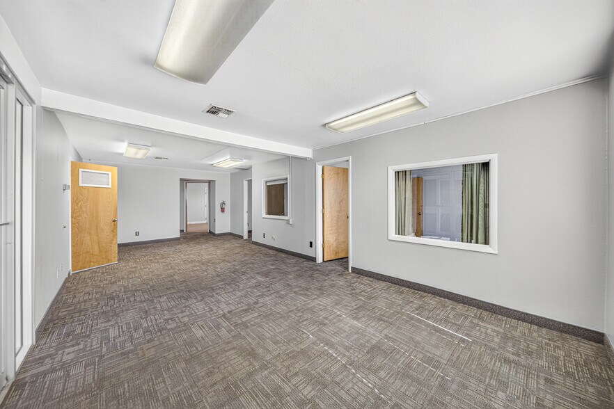 More Photos Of 618 Idaho St, Elko Office For Lease