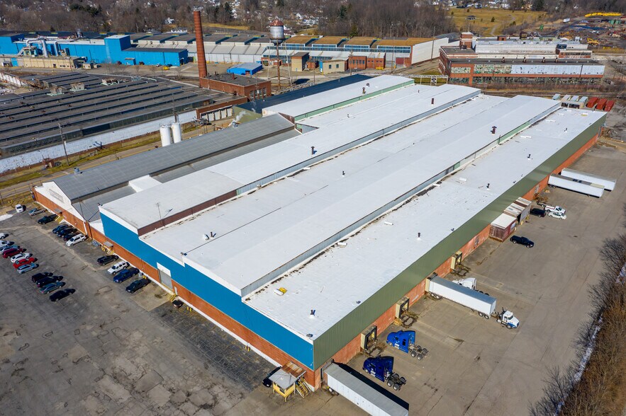 More Photos Of 621 Dana St NE, Warren Manufacturing For Lease