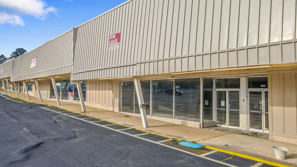 More Photos Of 1501-1539 S Main St, Graysville Storefront For Sale