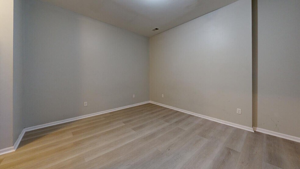 More Photos Of 2028 Mount Royal Ter, Baltimore Apartments For Sale