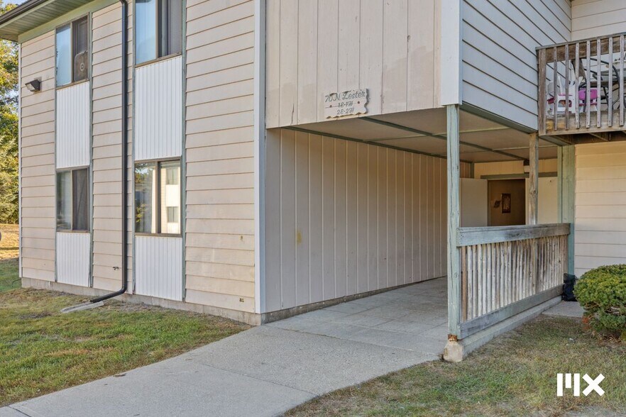 More Photos Of 70 N Lester St, White Cloud Apartments For Sale