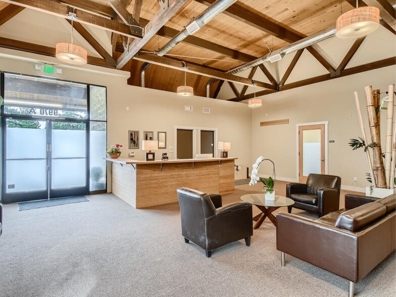 More Photos Of 9970 SW Beaverton Hillsdale Hwy, Beaverton Veterinarian Kennel For Sale