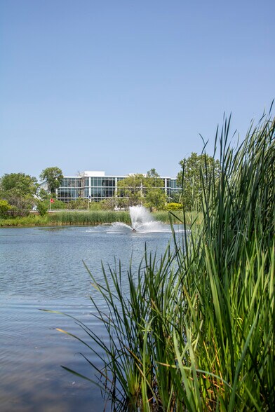 More Photos Of 10401 Innovation Dr, Wauwatosa Office For Lease