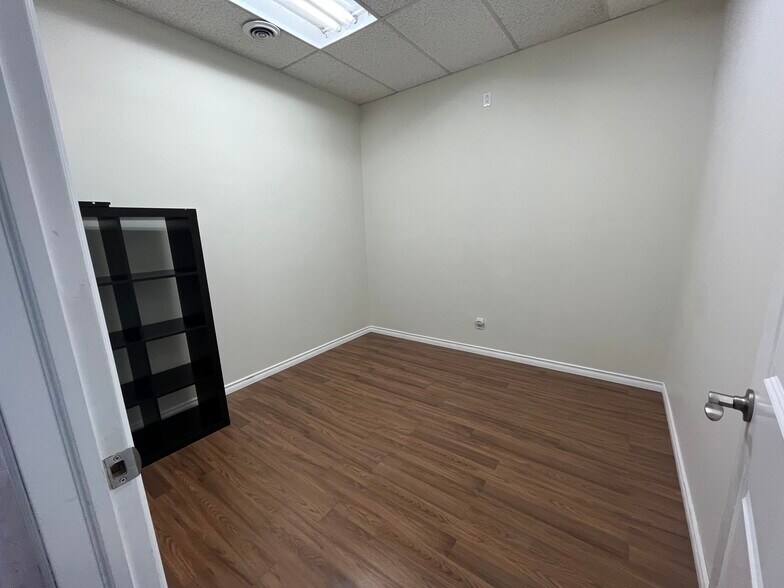 More Photos Of 1 Hebert Rd, St. Albert Storefront For Lease