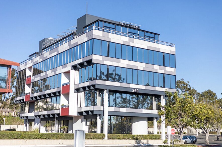 Primary Photo Of 260 Newport Center Dr, Newport Beach Coworking Space