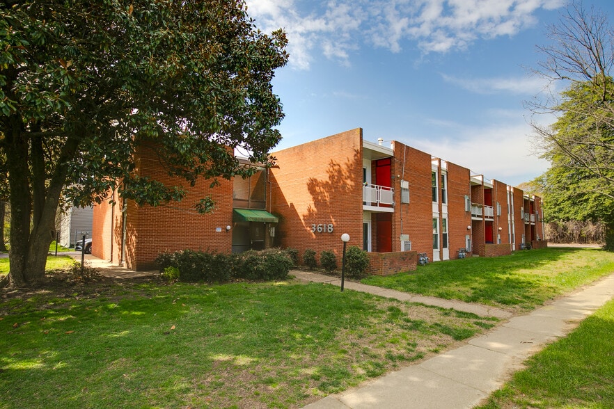 Primary Photo Of 3618 Chamberlayne Ave, Richmond Apartments For Sale