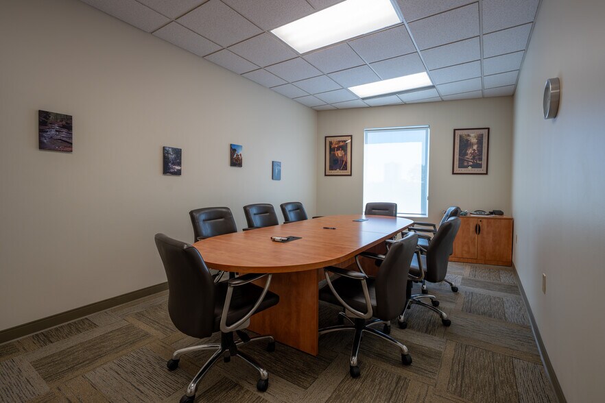 More Photos Of 807 Kinnear Rd, Columbus Medical For Sale