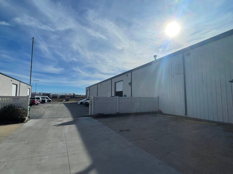 More Photos Of 9906 E 55th Pl, Tulsa Industrial For Lease