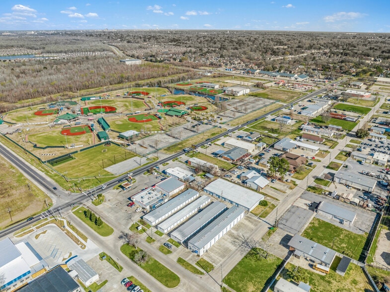 More Photos Of 8535 GSRI Ave, Baton Rouge Self Storage For Sale
