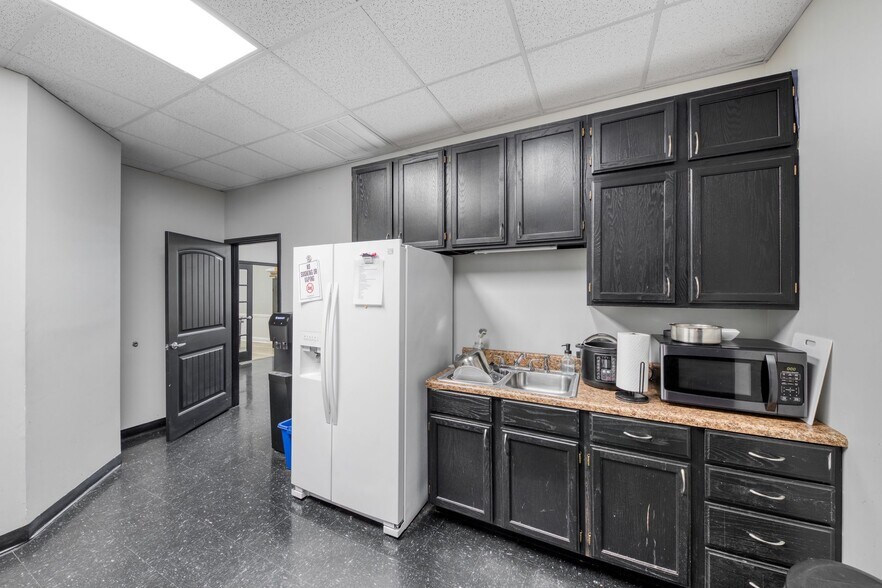 More Photos Of 1479 Ventura Dr, Cumming Light Distribution For Sale