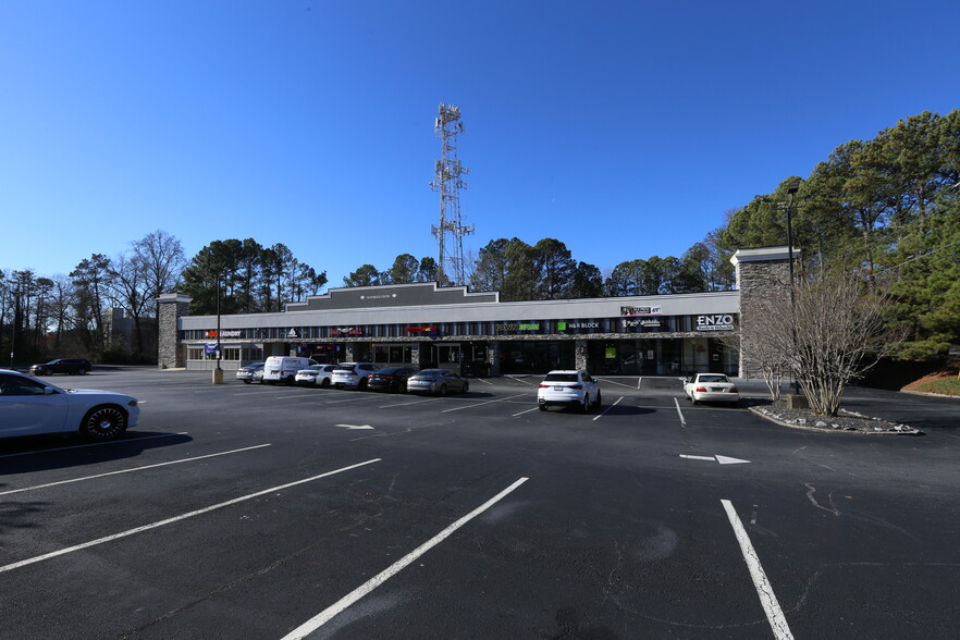 More Photos Of 8540 Roswell Rd, Atlanta Unknown For Lease