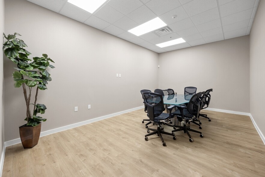 More Photos Of 730 S Bell Blvd, Cedar Park Office For Lease