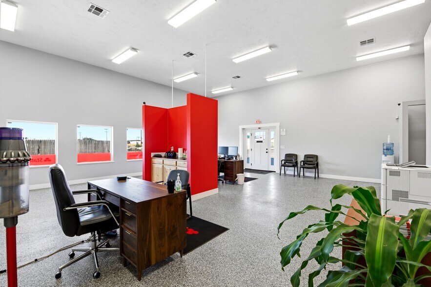 More Photos Of 130 E 10th N, Mountain Home Flex For Sale