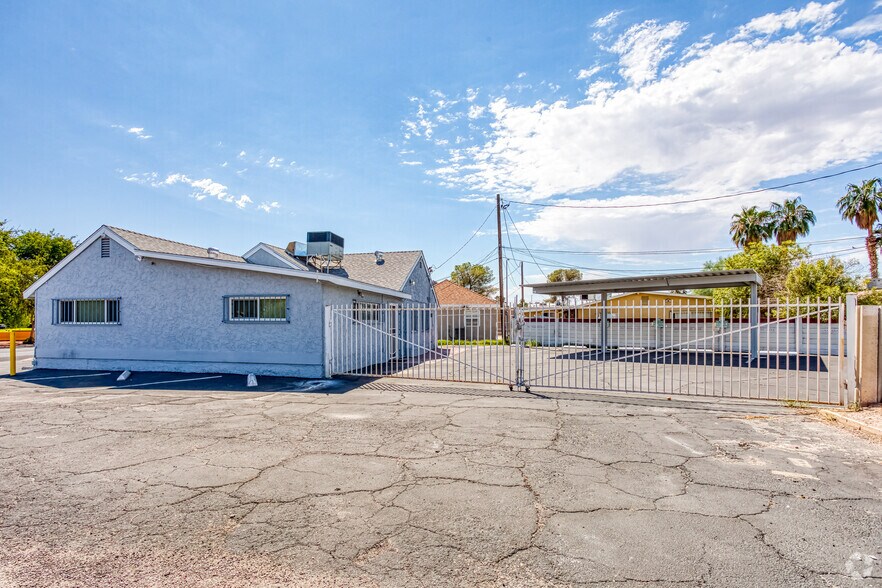 More Photos Of 1206 S Maryland Pky, Las Vegas Coworking Space