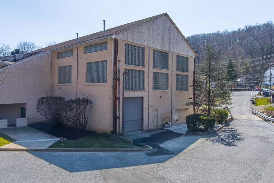 More Photos Of 255 S Mount Airy Rd, Coatesville Warehouse For Lease