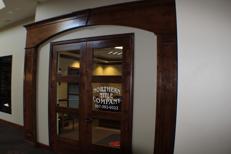 More Photos Of 2620 Commercial Way, Rock Springs Medical For Lease