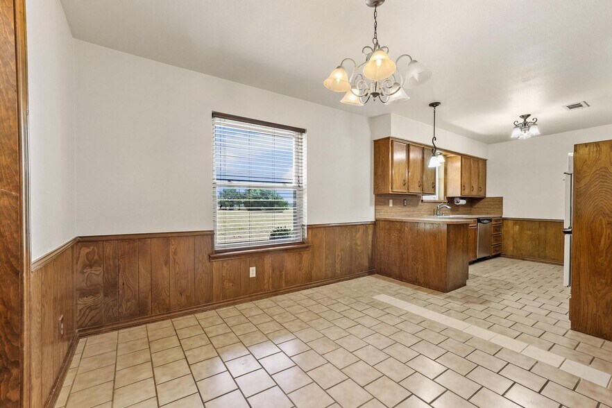 More Photos Of 12869 FM 1385, Pilot Point Light Distribution For Lease