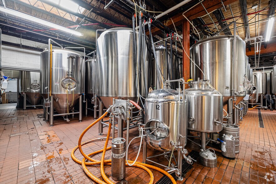 More Photos Of 321 W 7th St, Richmond Restaurant For Sale