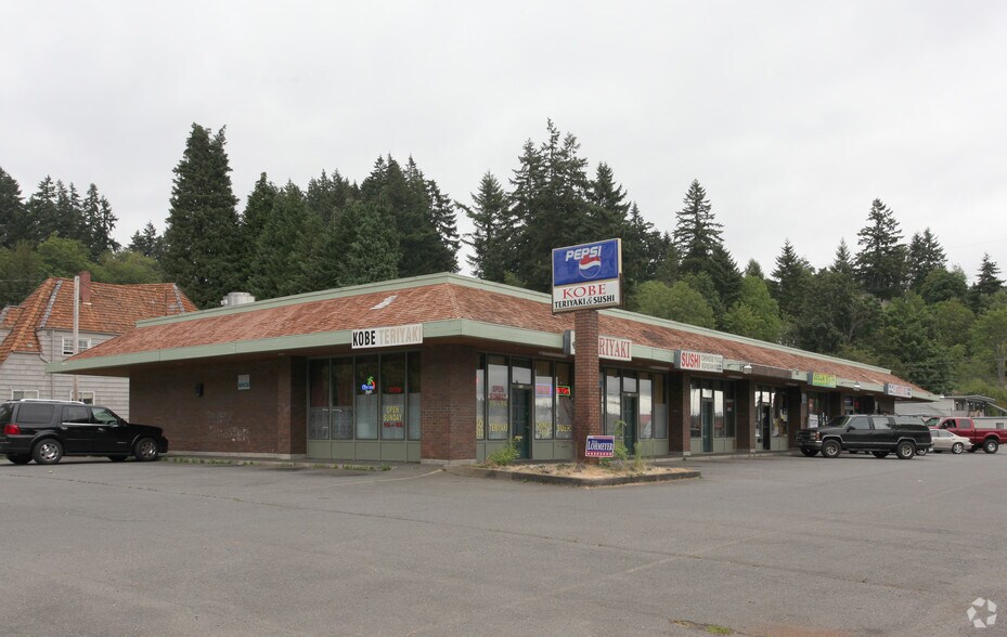 Primary Photo Of 110-118 W Alder St, Shelton General Retail For Sale