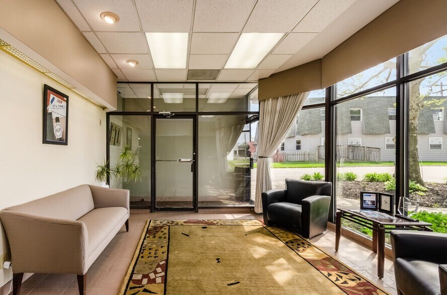 More Photos Of 2860 Fisher Rd, Columbus Unknown For Lease