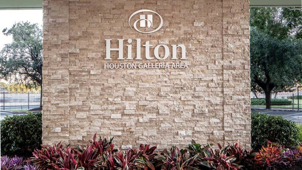 More Photos Of 6780 Southwest Fwy, Houston Multifamily For Sale