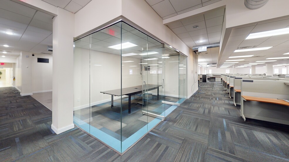 More Photos Of 5118 N 56th St, Tampa Office For Lease