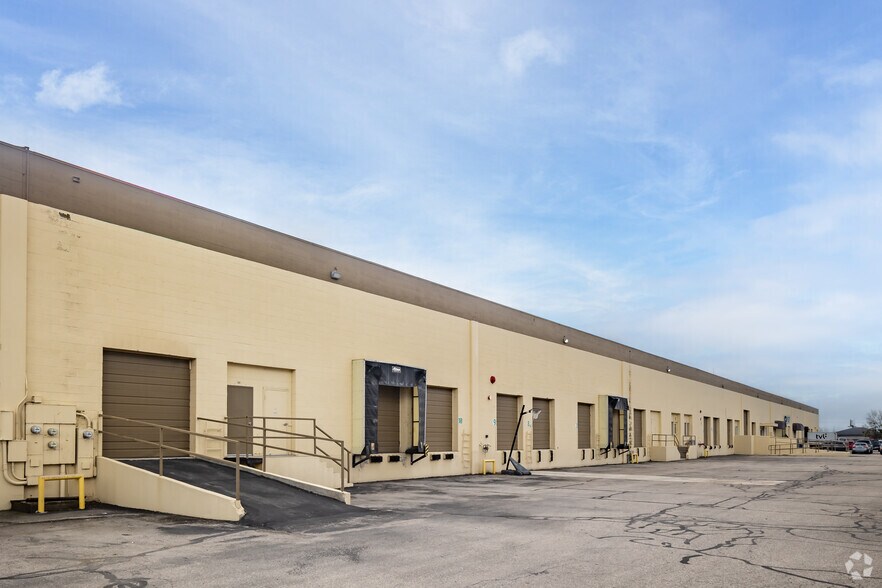 More Photos Of 15-33 N Phillippi St, Boise Warehouse For Lease