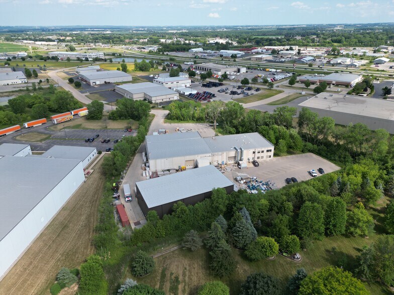 More Photos Of 2300 Northridge Dr, Kaukauna Manufacturing For Lease