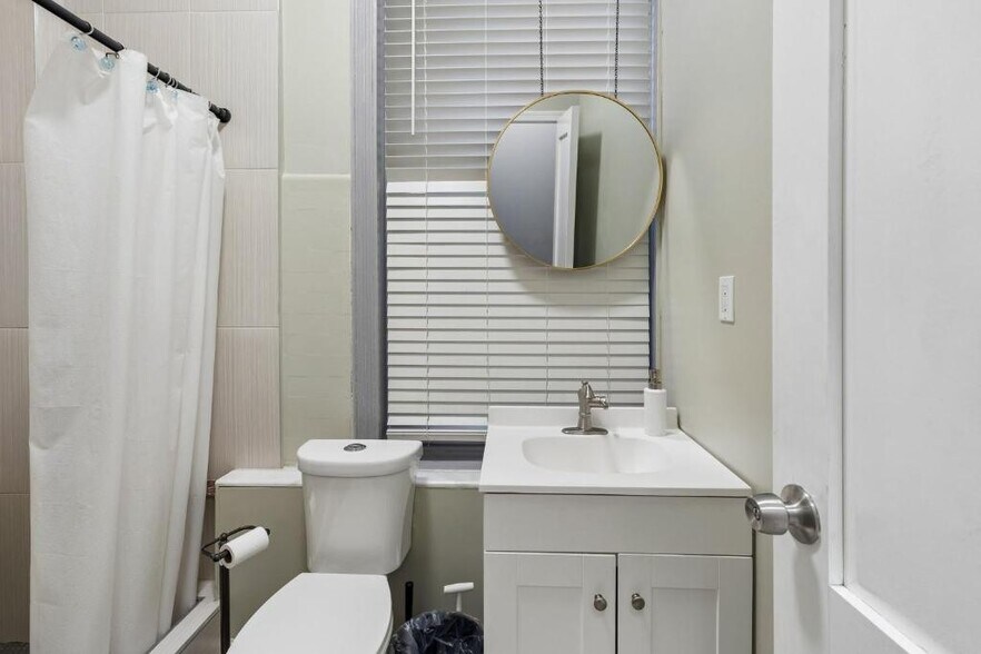 More Photos Of 1611 S Broad St, Philadelphia Specialty For Sale