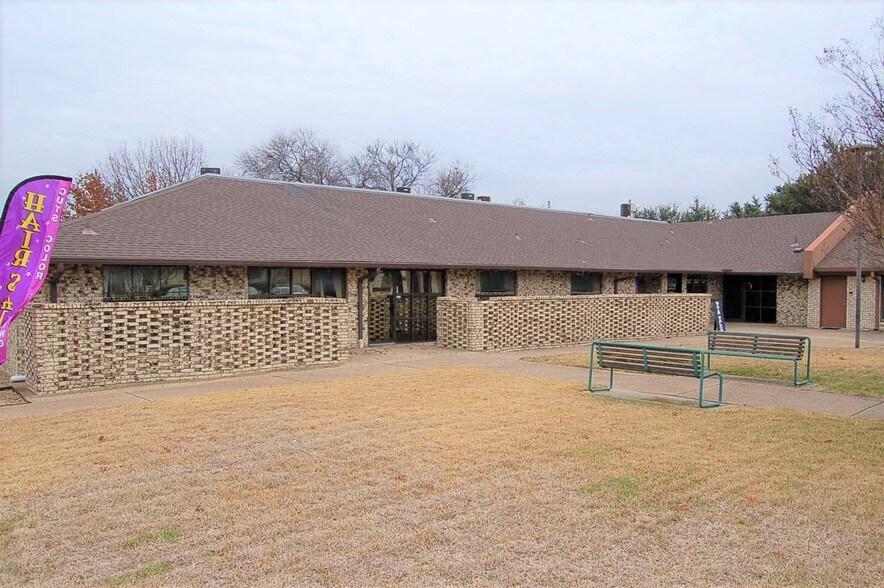 More Photos Of 2100 Virginia Drive, Grand Prairie Medical For Lease
