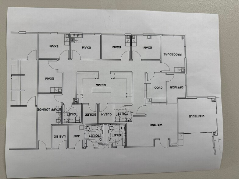 More Photos Of 1701 Veterans Dr, Florence Hospital For Lease