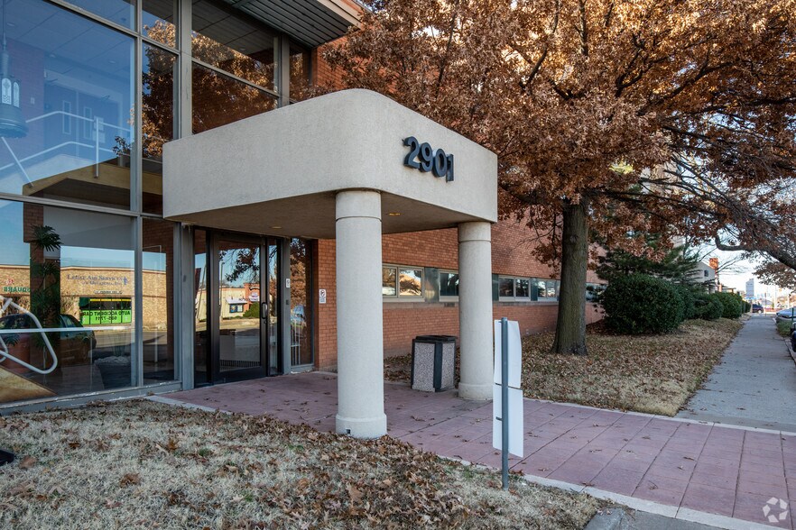 More Photos Of 2901-2915 N Classen Blvd, Oklahoma City Office For Lease