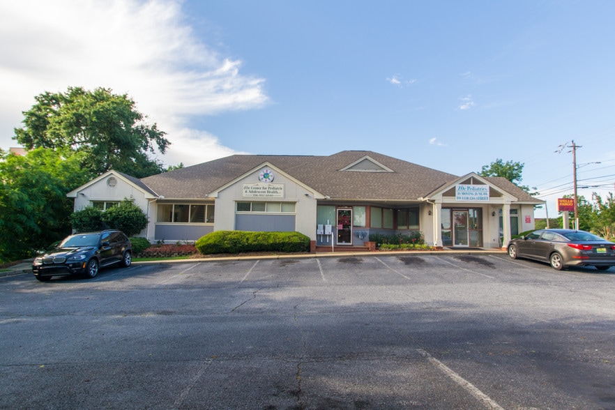 More Photos Of 959 17th St, Columbus Medical For Sale