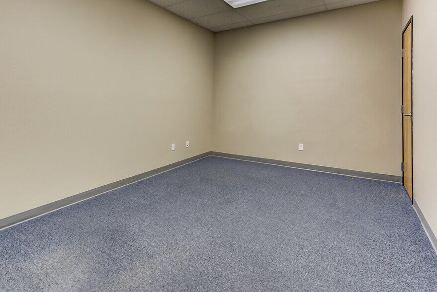 More Photos Of 871 Cotting Ct, Vacaville Warehouse For Lease