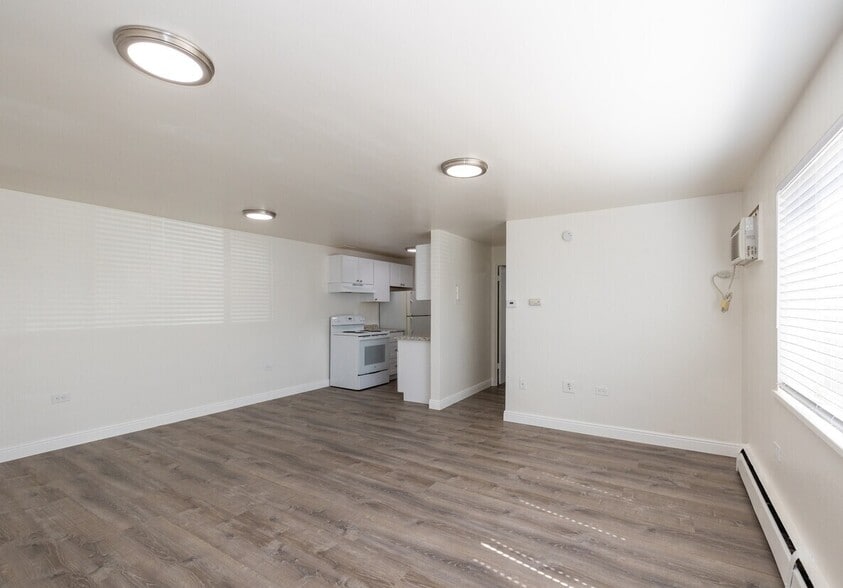 More Photos Of , Aurora Multifamily For Sale
