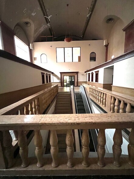 More Photos Of 95 Court St, Binghamton Office Residential For Sale