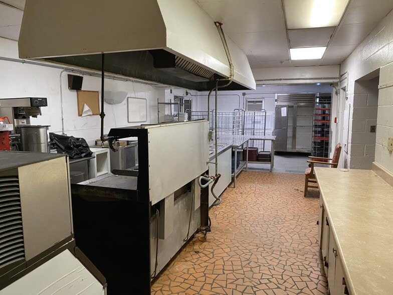More Photos Of 17405 Lankford Hwy, Parksley Rehabilitation Center For Sale